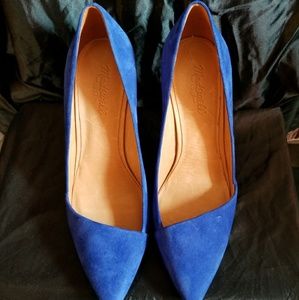 Madewell 1937 royal blue suede pumps